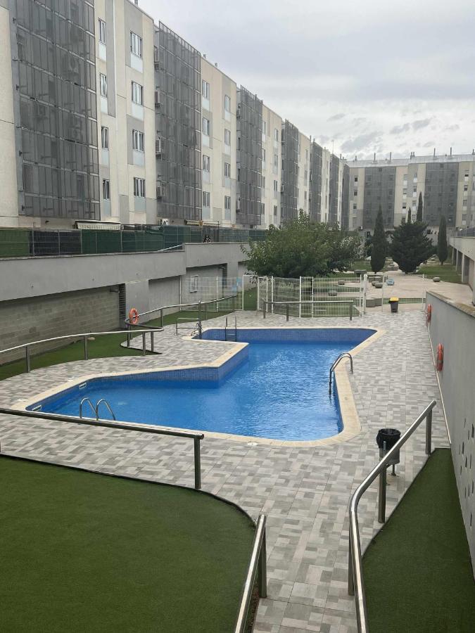 Murohouse Apartamento Con Piscina Zaragoza Luaran gambar
