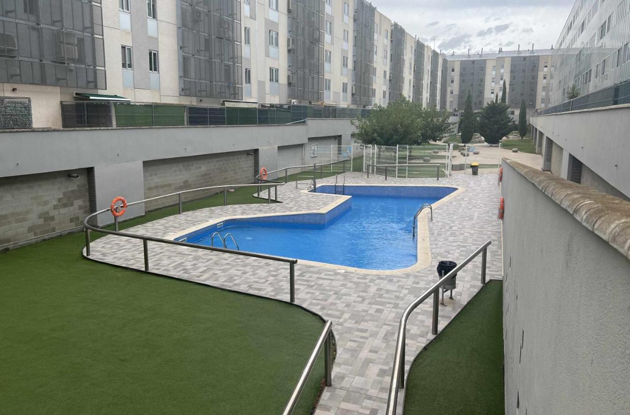 Murohouse Apartamento Con Piscina Zaragoza Luaran gambar